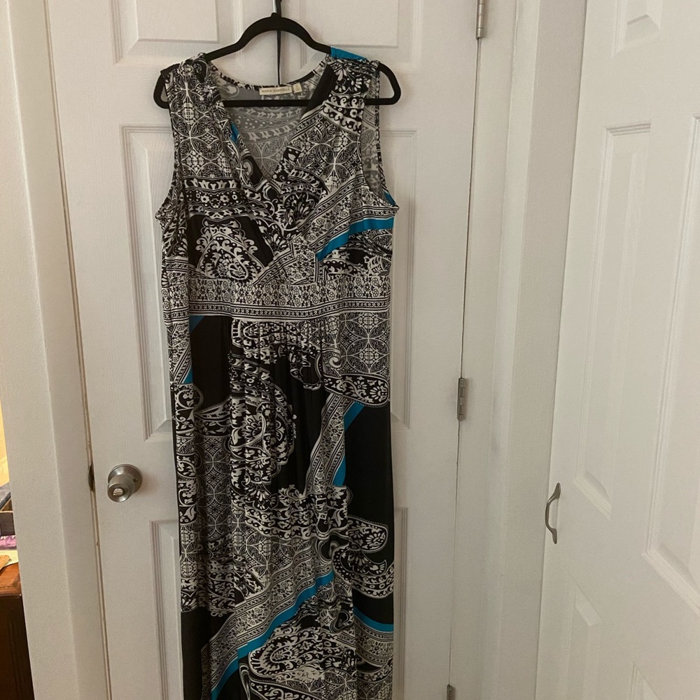 Maria Gabrielle 3x maxi dress black/white/blue